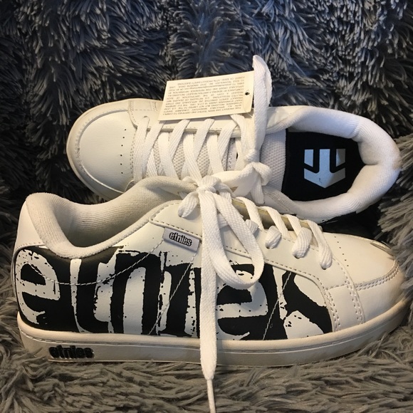 etnies size 6